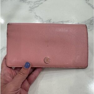 Chanel Vintage enamel snap large pink Wallet 100% AUTHENTIC !!